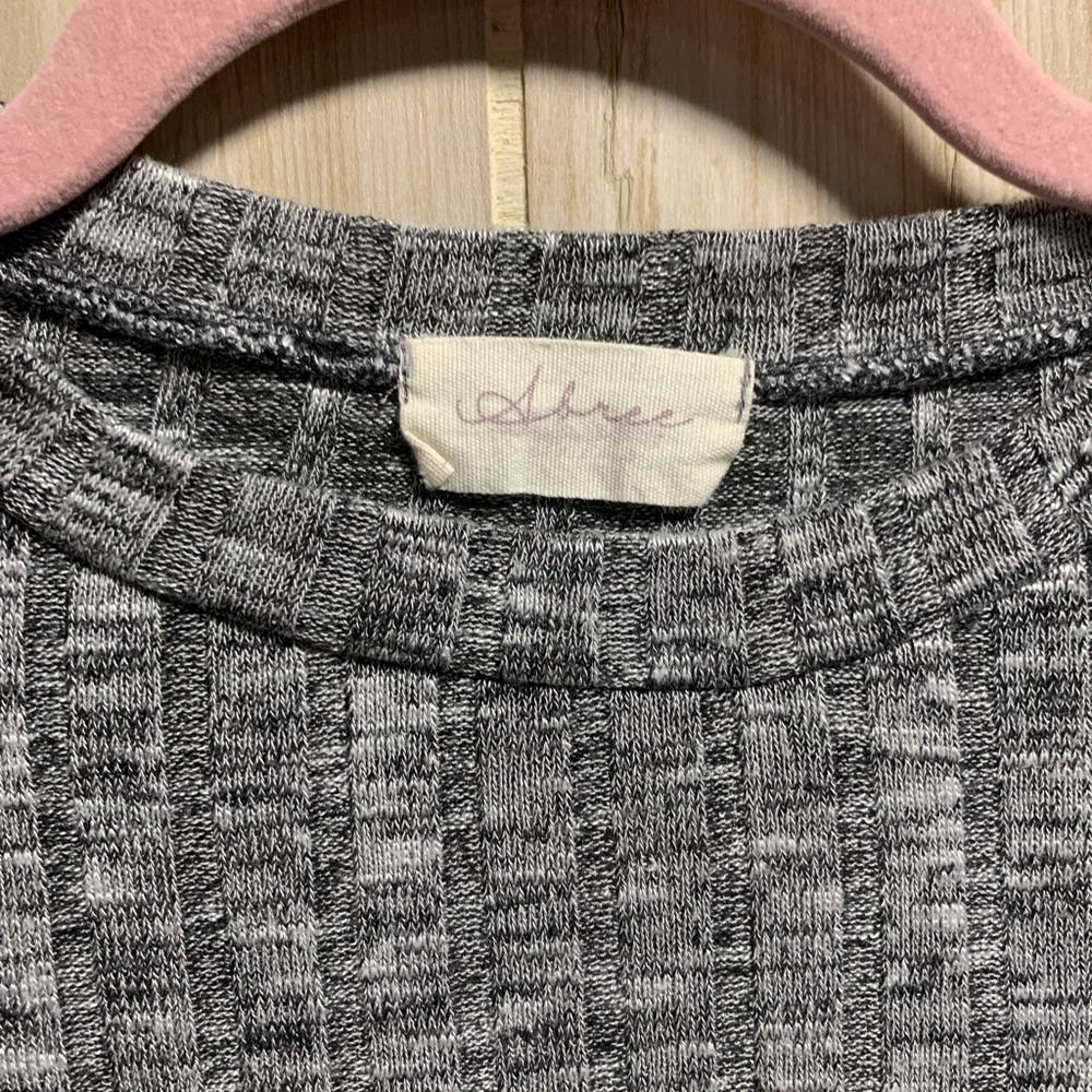 Grey Ribbed Crop Top - Picture 2 of 4
